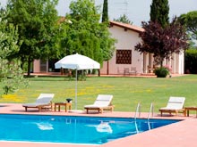 An exclusive 'five star' Tuscan villa rental just 30 kilometres from Florence. Large gardens and splendid swimming pool.