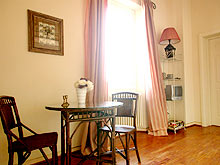 An elegant vacation apartment in the heart of historic Florence, Tuscany