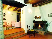 Holiday rental apartments and farmhouses between Florence and Arezzo, Tuscany, Italy