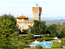 Holiday apartment rentals on the fine Chianti estate of Tenuta Cennina, between Siena and Arezzo, Tuscany, Italy.