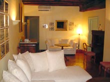 An ancient Italian apartment for rent in central Rome, sleeps 4+1.