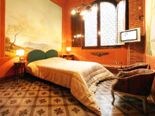 Two self catering apartments apartment in the centre of Lucca city, Tuscany, Italy