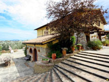 A tuscan villa to rent between Florence and Siena - Il Palmino